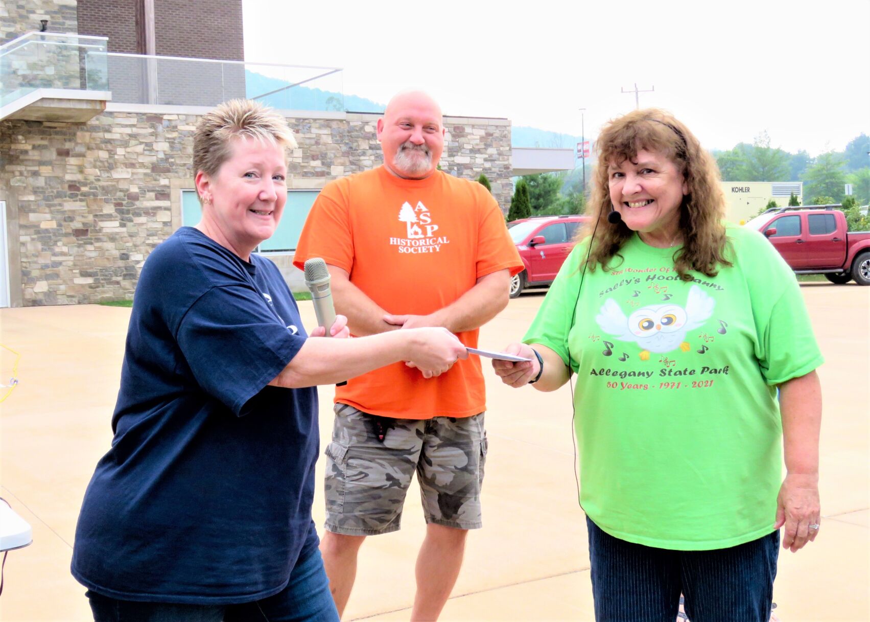 ASPHS honors Marsh for 50 years of hootenannies